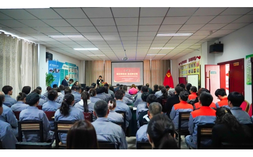 乘風破浪啟新程，誓言鏗鏘擔使命 —— 銀川伊百盛管理層履職宣誓暨目標責任簽訂儀式圓滿舉行